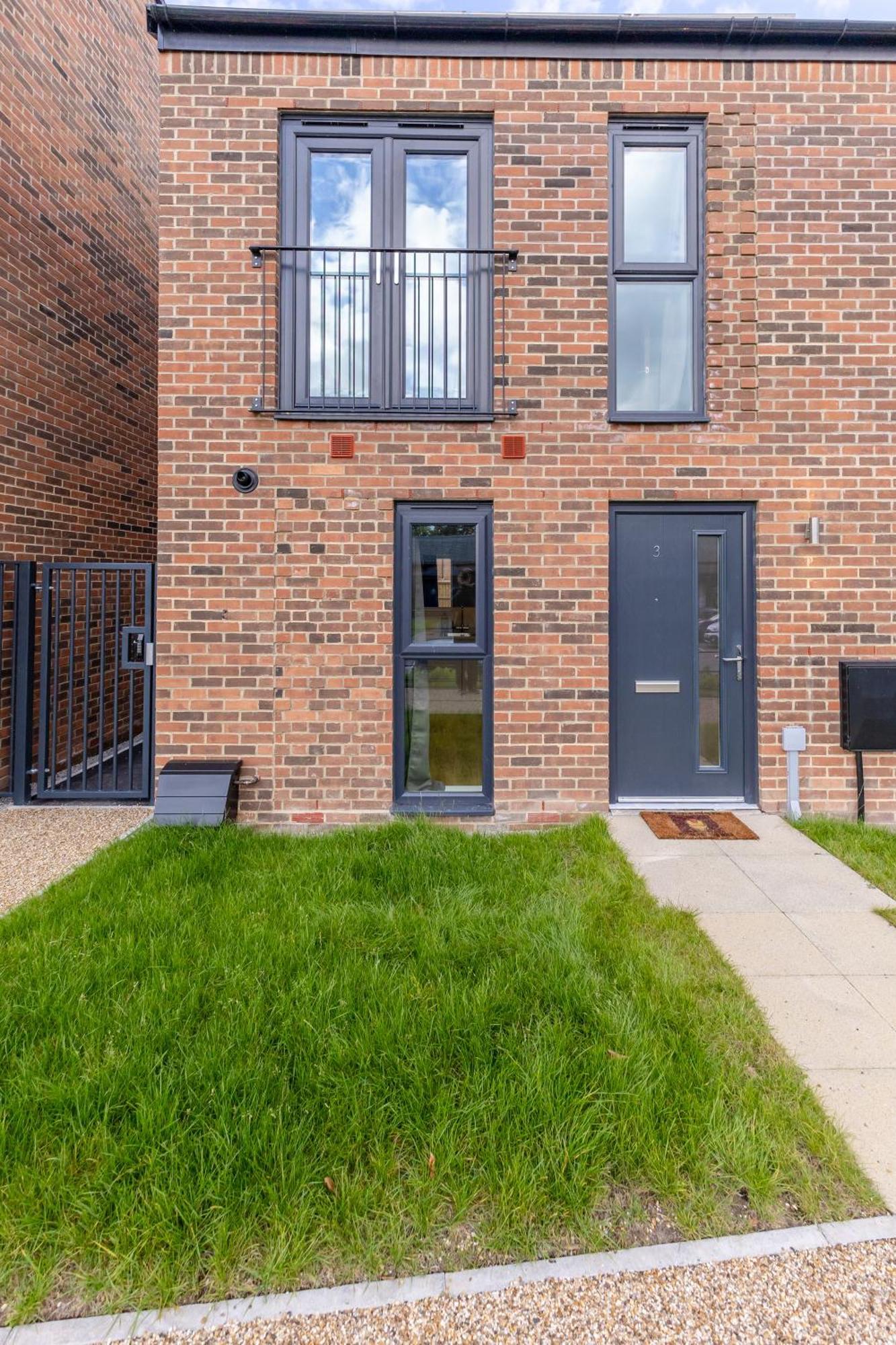 Stunning Modern 3 Bedroom Townhouse - Perfect Getaway Mánchester Exterior foto